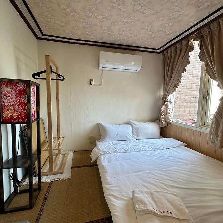 Ming Ren Hotspring Hotel Jiaoxi Bagian luar foto
