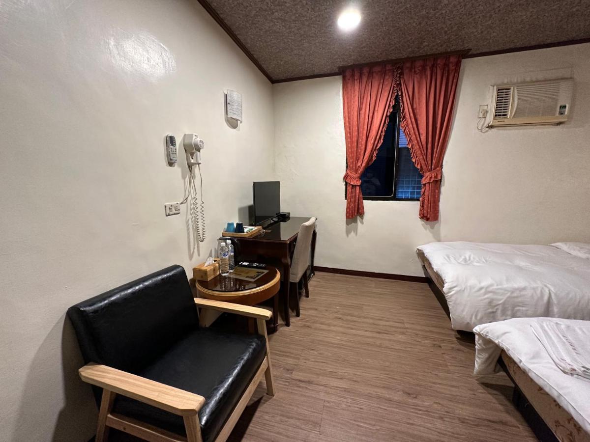 Ming Ren Hotspring Hotel Jiaoxi Bagian luar foto