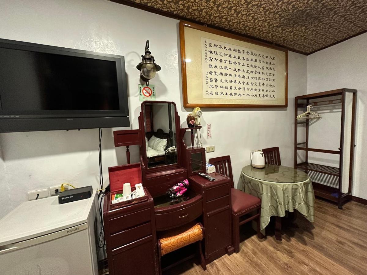 Ming Ren Hotspring Hotel Jiaoxi Bagian luar foto